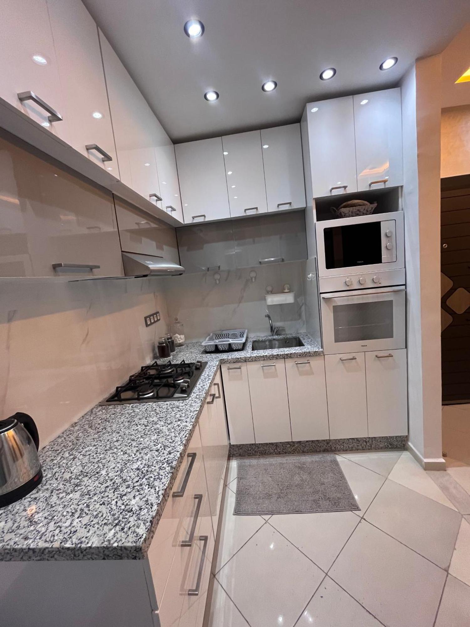 Appartement Renove Avec Style Et Parking Surveille Маракеш Екстериор снимка